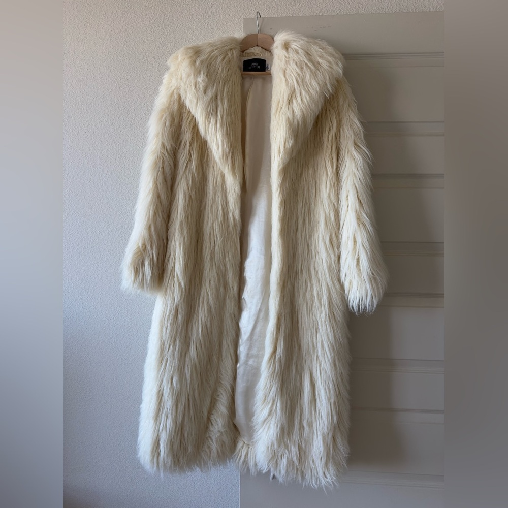 UO Silence and noise Naomi faux fur shaggy coat